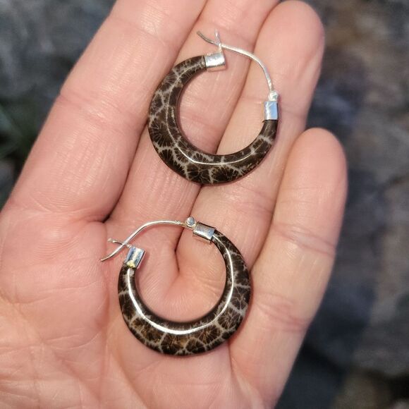 Brown Coral Hoop Earrings in Sterling Silver - Picture 6 of 8